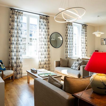 Bel Appartement, Bien Equipe Et Confortable Dans Le Centre Historique Fougères エクステリア 写真