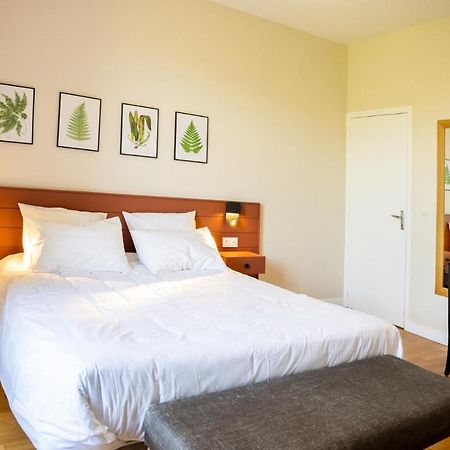 Bel Appartement, Bien Equipe Et Confortable Dans Le Centre Historique Fougères エクステリア 写真