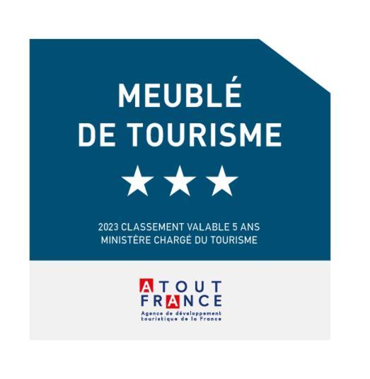 Bel Appartement, Bien Equipe Et Confortable Dans Le Centre Historique Fougères エクステリア 写真