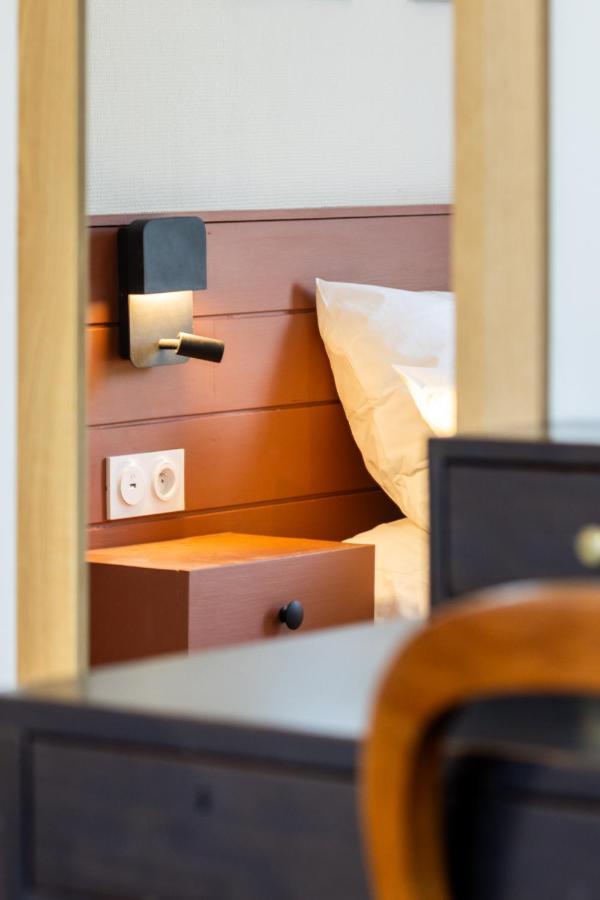 Bel Appartement, Bien Equipe Et Confortable Dans Le Centre Historique Fougères エクステリア 写真